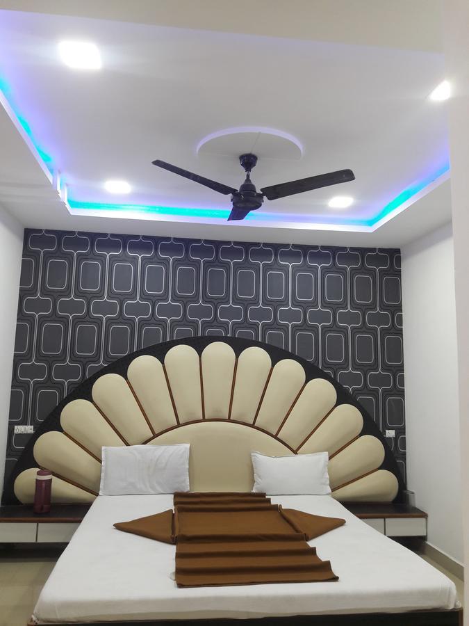 Hotel Sahara Palace Bhuj Bagian luar foto