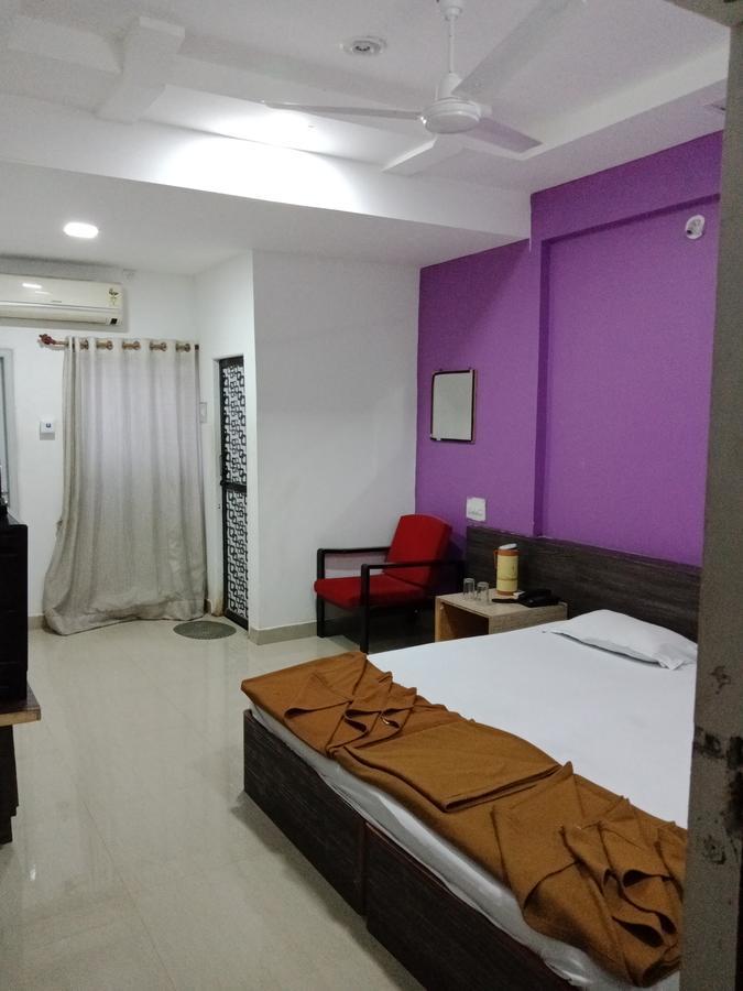 Hotel Sahara Palace Bhuj Bagian luar foto