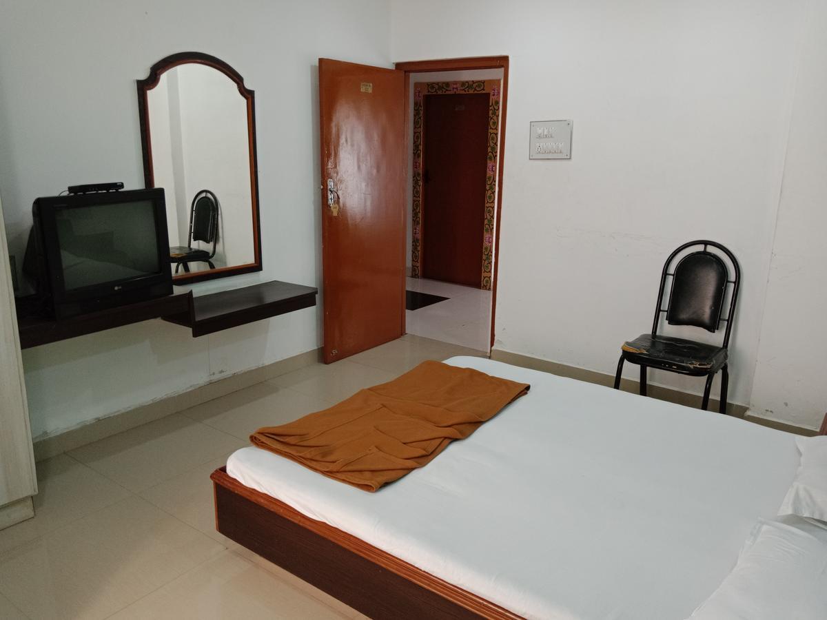 Hotel Sahara Palace Bhuj Bagian luar foto